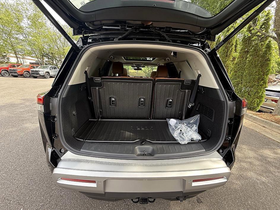 new 2025 Nissan Pathfinder car, priced at $47,690