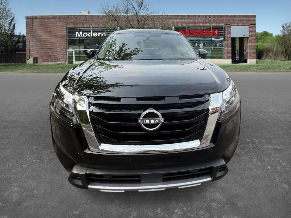 new 2025 Nissan Pathfinder car, priced at $47,690