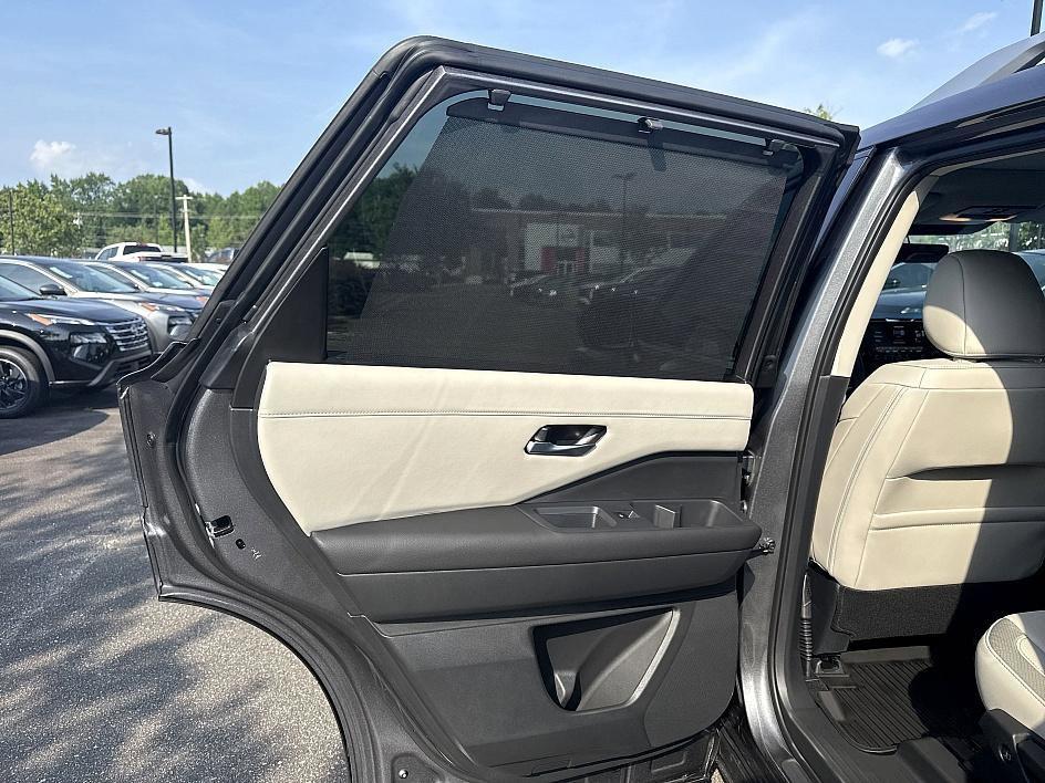 new 2025 Nissan Pathfinder car, priced at $43,702