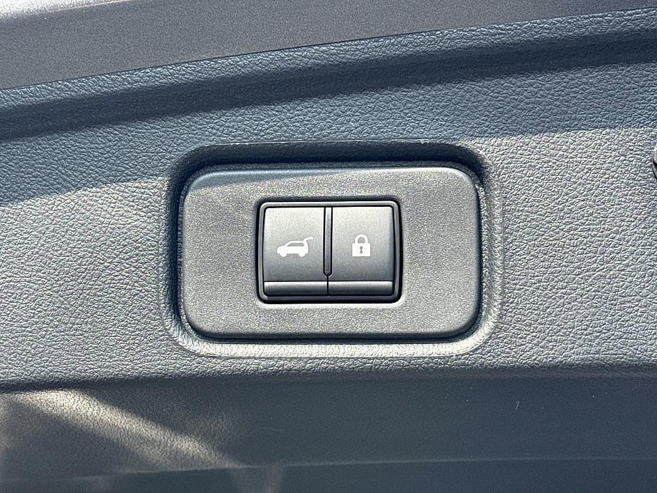 new 2025 Nissan Pathfinder car, priced at $43,702