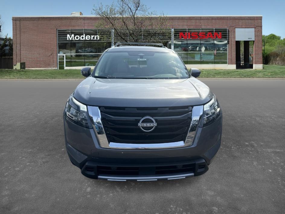 new 2025 Nissan Pathfinder car, priced at $43,702