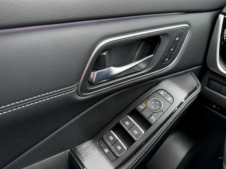 new 2025 Nissan Rogue car, priced at $39,865