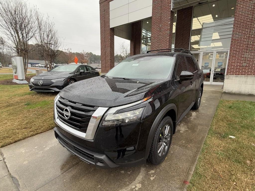 new 2025 Nissan Pathfinder car, priced at $40,660