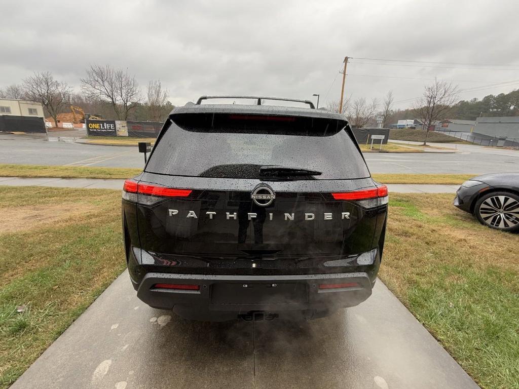 new 2025 Nissan Pathfinder car, priced at $40,660