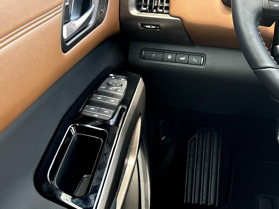 new 2025 Nissan Pathfinder car, priced at $48,209