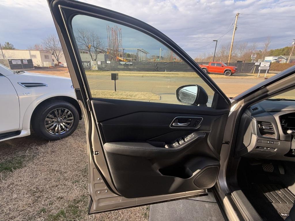 new 2025 Nissan Rogue car, priced at $41,180