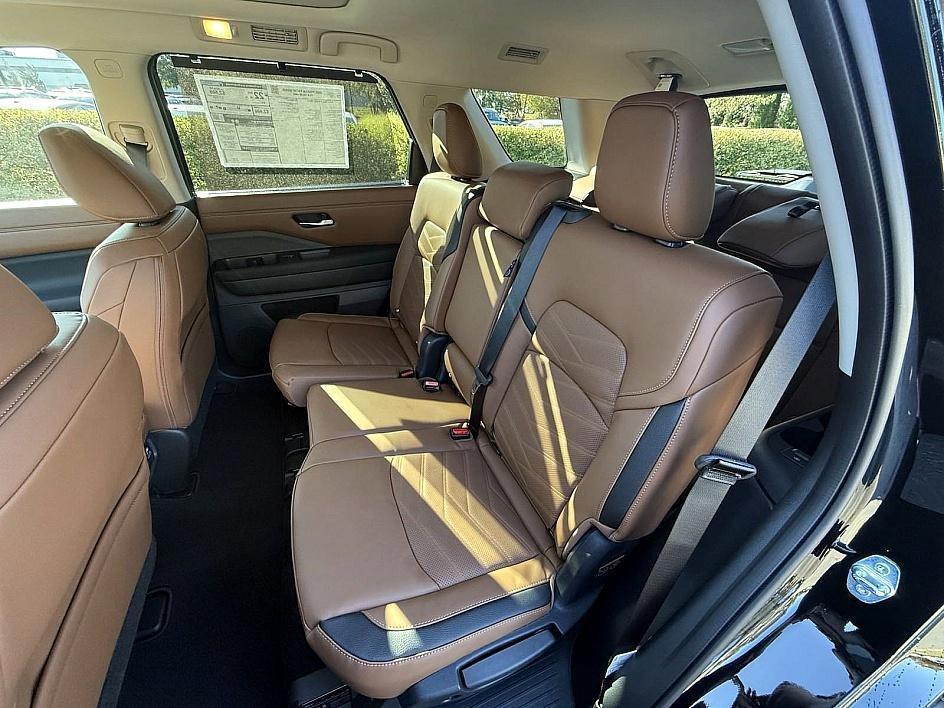 new 2025 Nissan Pathfinder car, priced at $49,515