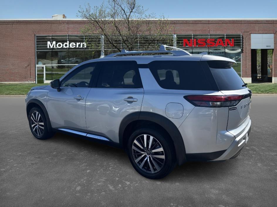 used 2022 Nissan Pathfinder car, priced at $34,052