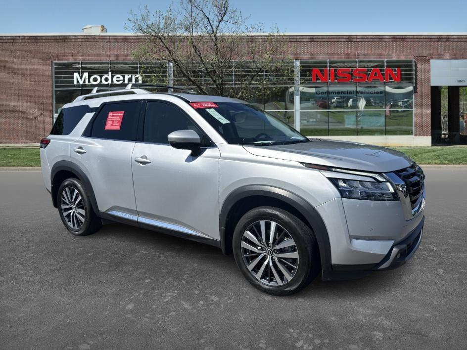 used 2022 Nissan Pathfinder car, priced at $34,052