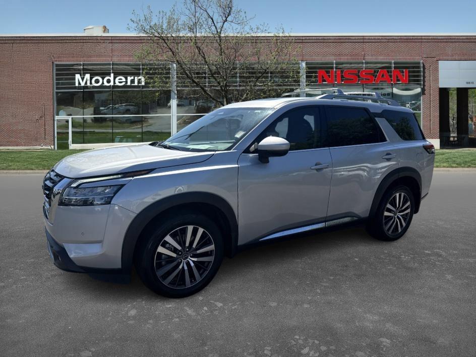 used 2022 Nissan Pathfinder car, priced at $34,052