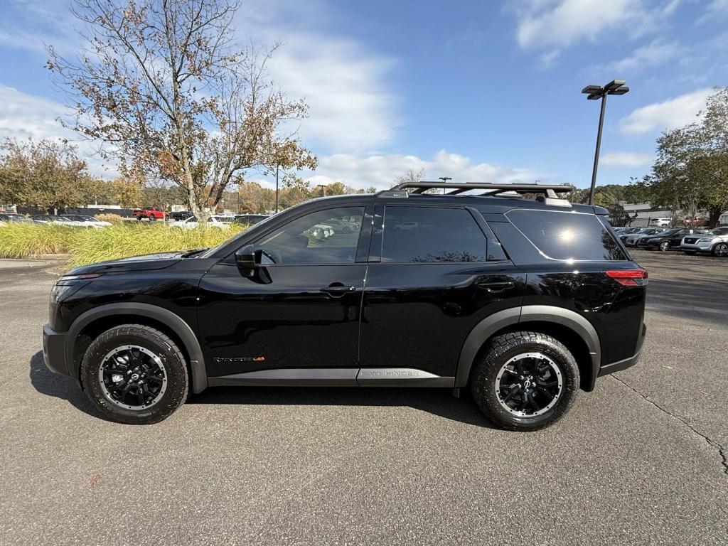 new 2025 Nissan Pathfinder car, priced at $43,400