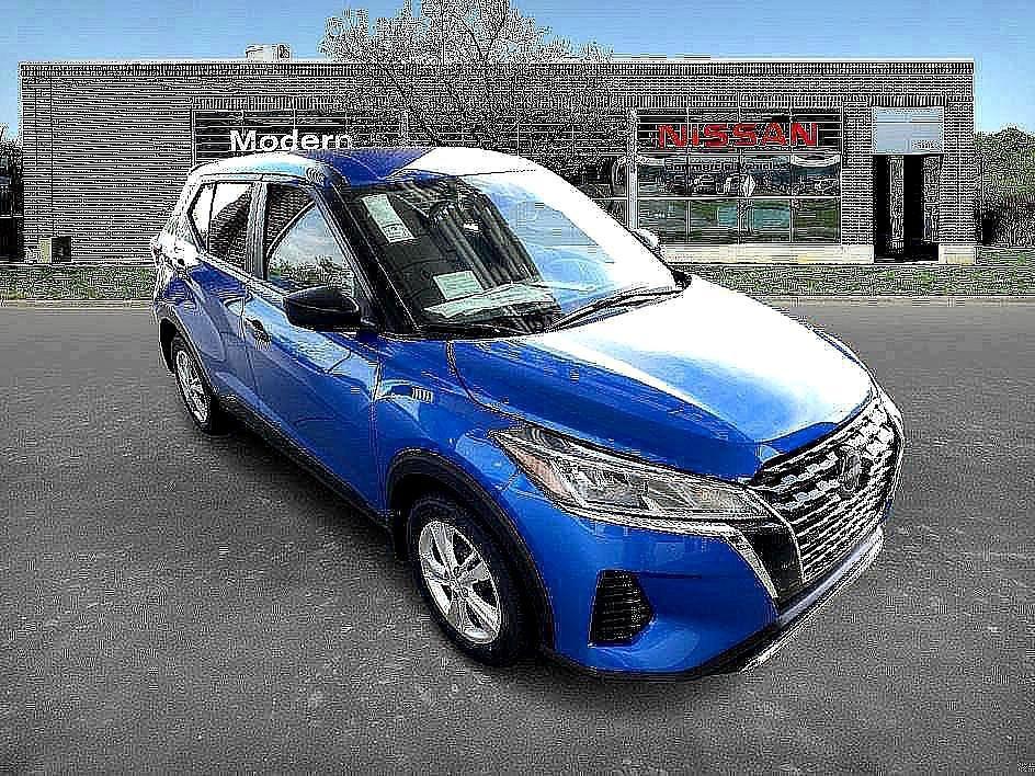 new 2025 Nissan Kicks Play car, priced at $22,399