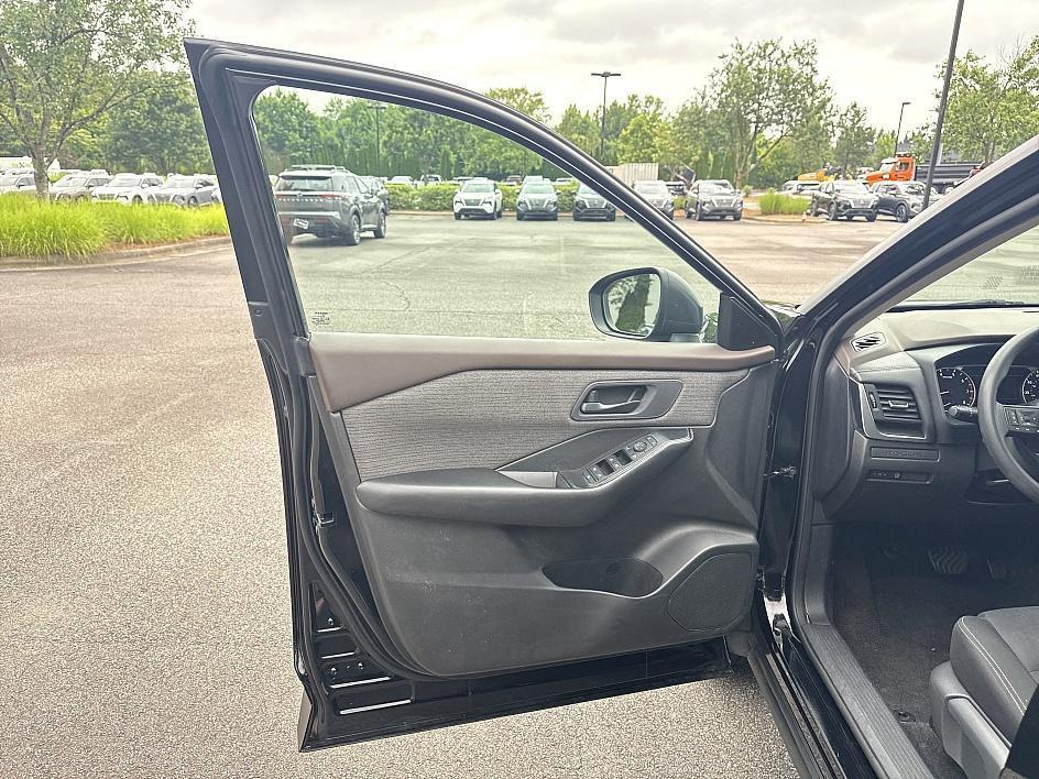used 2023 Nissan Rogue car, priced at $21,944