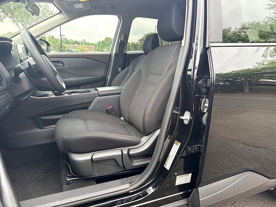 used 2023 Nissan Rogue car, priced at $21,944