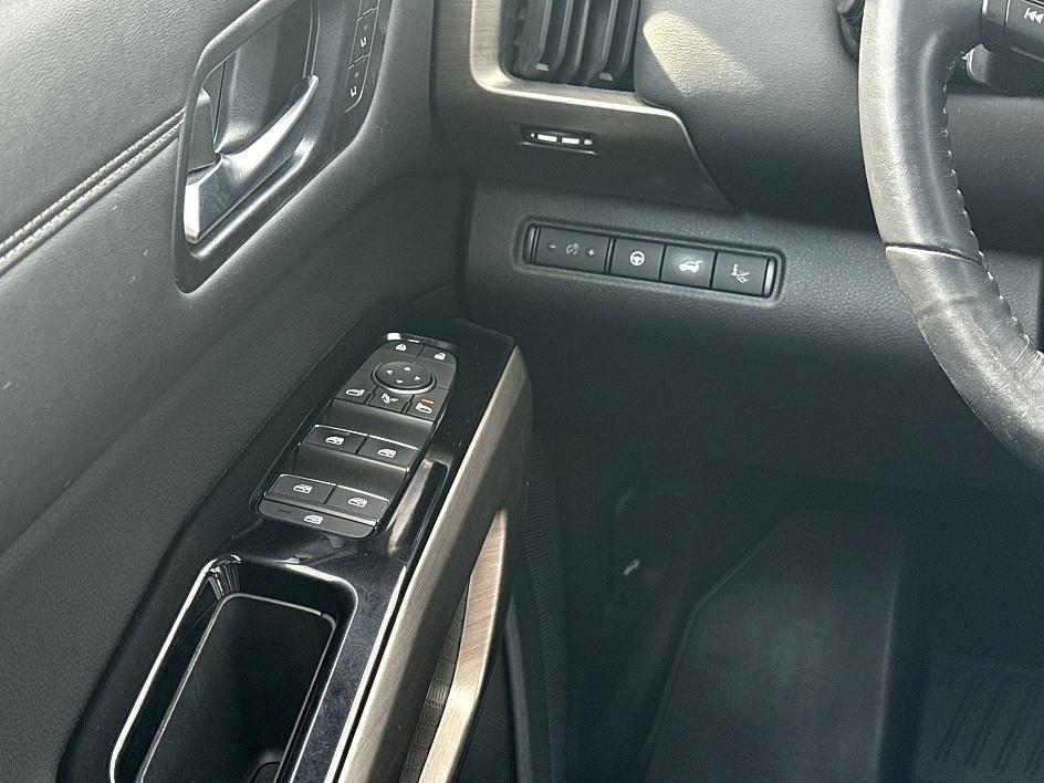 used 2023 Nissan Pathfinder car, priced at $37,882
