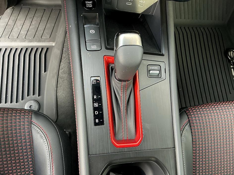 new 2025 Nissan Kicks car, priced at $26,280