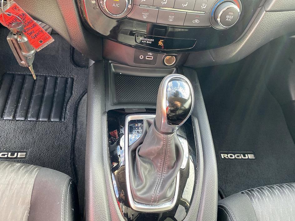 used 2019 Nissan Rogue car, priced at $17,579