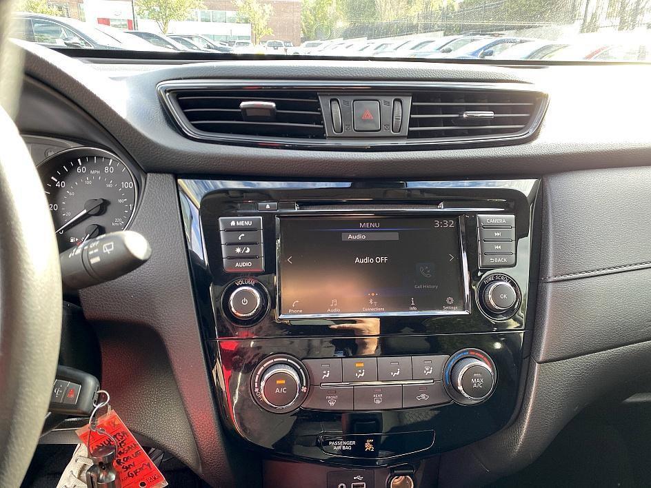used 2019 Nissan Rogue car, priced at $17,579