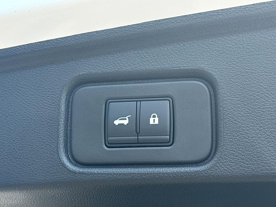 new 2025 Nissan Pathfinder car, priced at $51,202