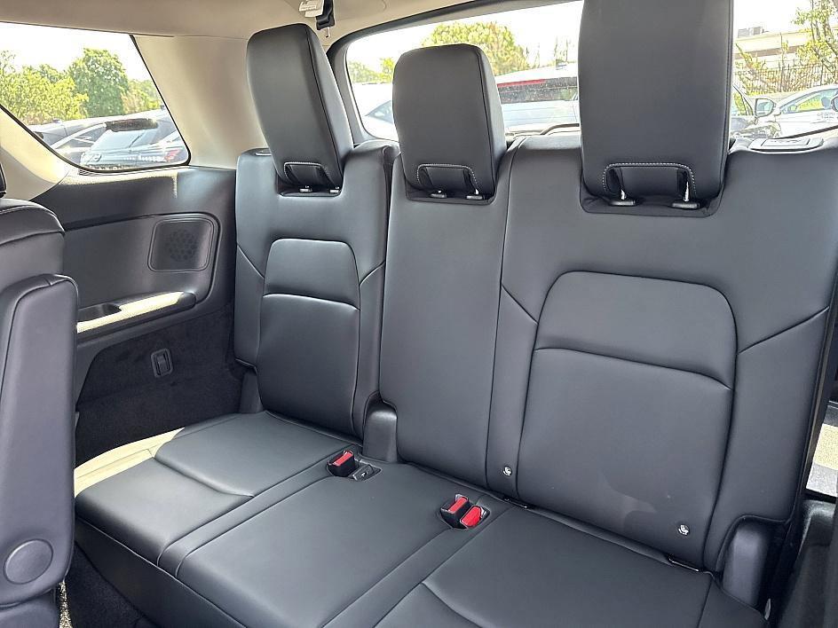 new 2025 Nissan Pathfinder car, priced at $51,202