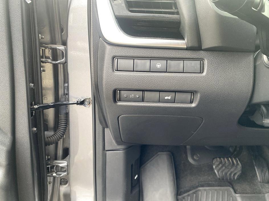 used 2022 Nissan Rogue car, priced at $22,684