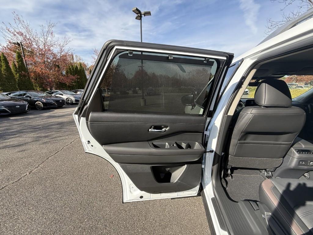 new 2025 Nissan Pathfinder car, priced at $49,740