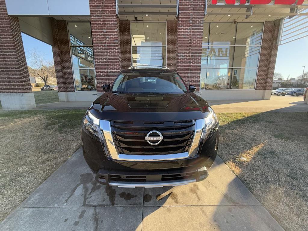 new 2025 Nissan Pathfinder car, priced at $47,355
