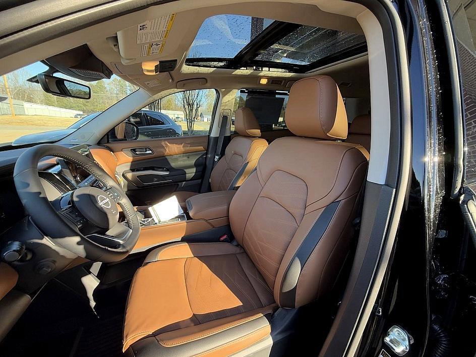 new 2025 Nissan Pathfinder car, priced at $47,605