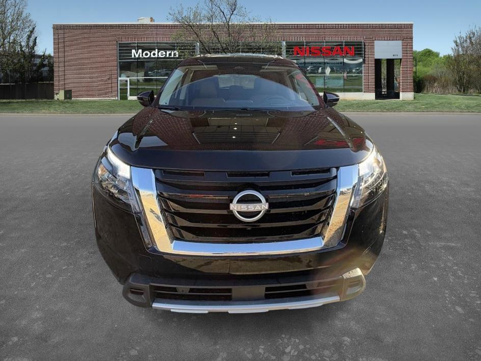 new 2025 Nissan Pathfinder car, priced at $47,605
