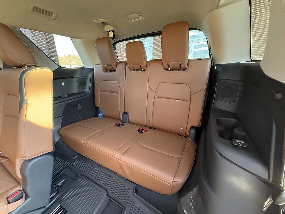 new 2025 Nissan Pathfinder car, priced at $47,605