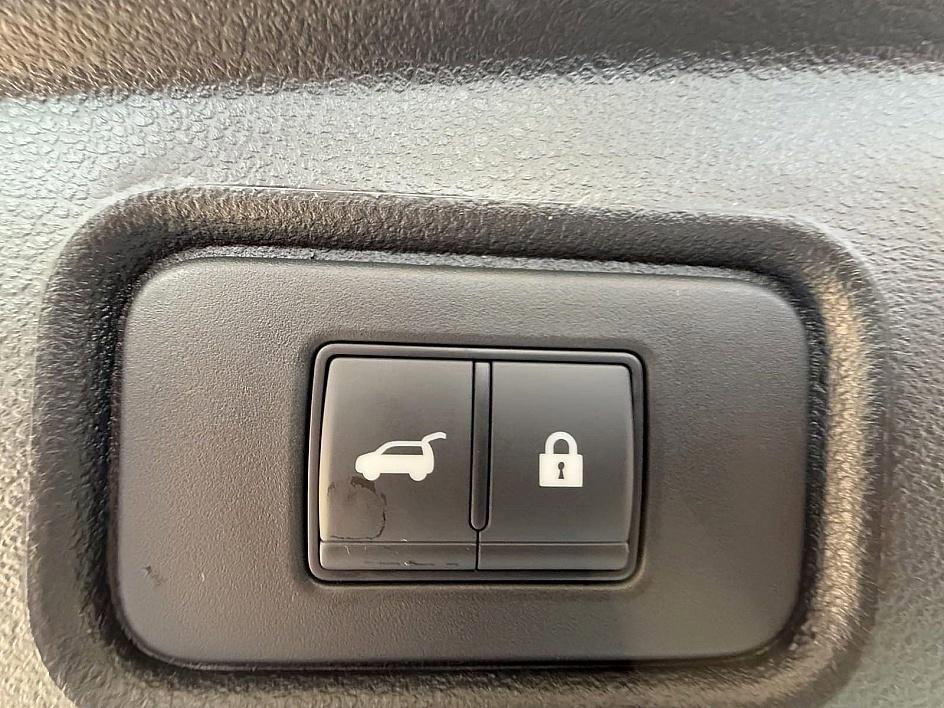 new 2025 Nissan Pathfinder car, priced at $47,605