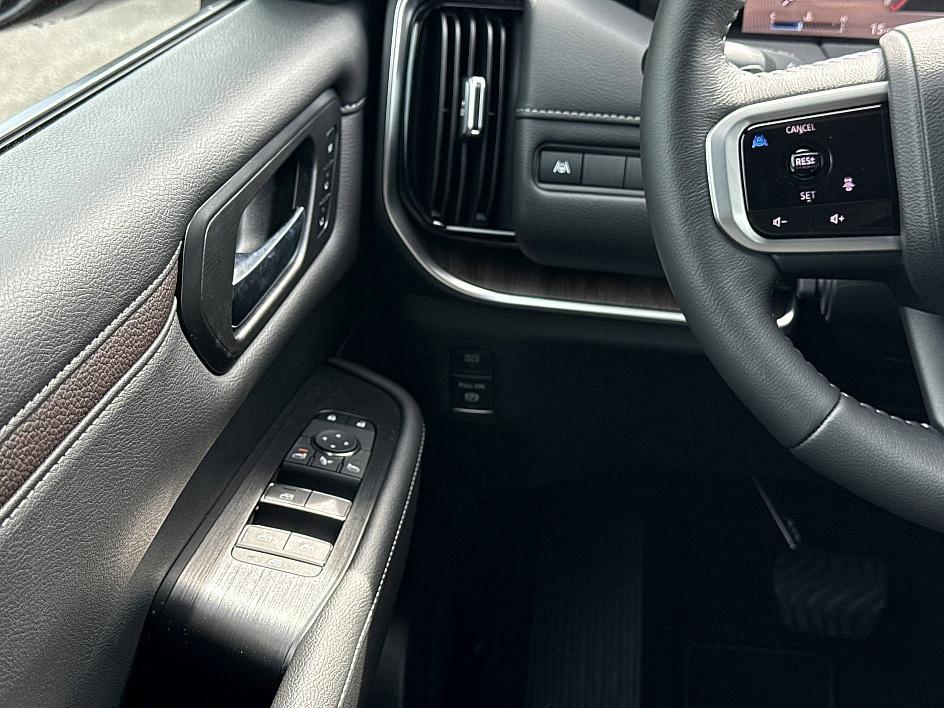 new 2025 Nissan Armada car, priced at $64,969