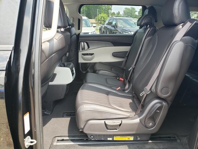 used 2024 Kia Carnival car, priced at $34,881