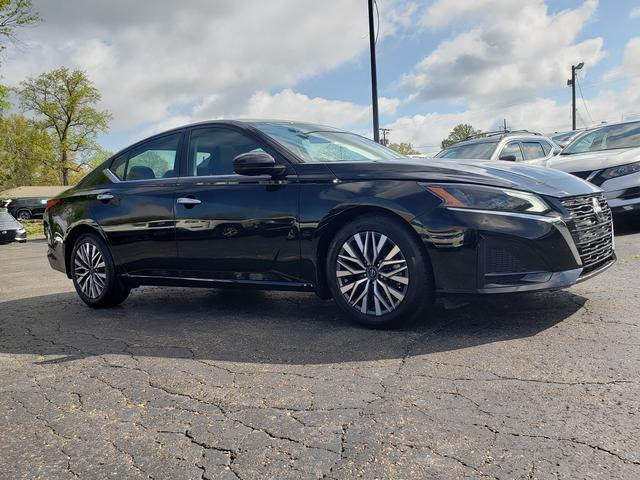 used 2023 Nissan Altima car, priced at $22,992
