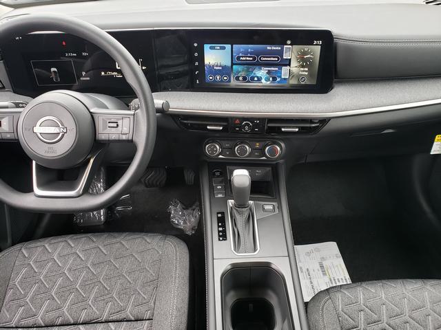 new 2025 Nissan Kicks car, priced at $26,592