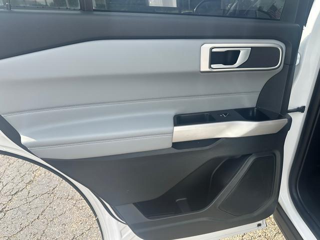 used 2023 Ford Explorer car