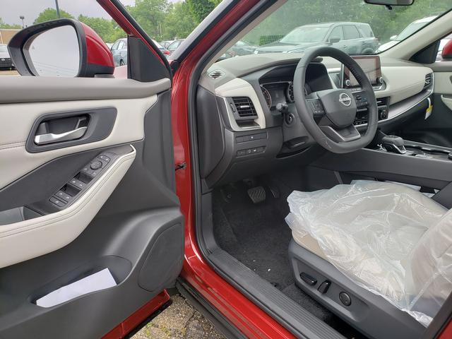 new 2025 Nissan Rogue car, priced at $33,302