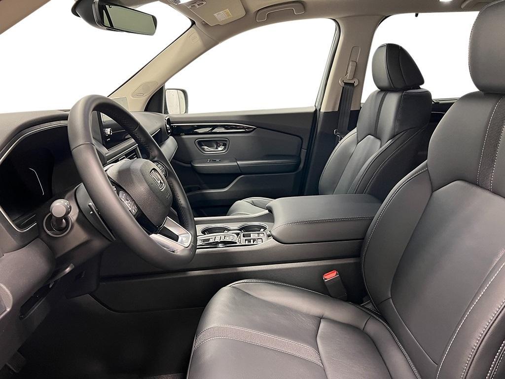 new 2025 Honda Pilot car, priced at $50,550