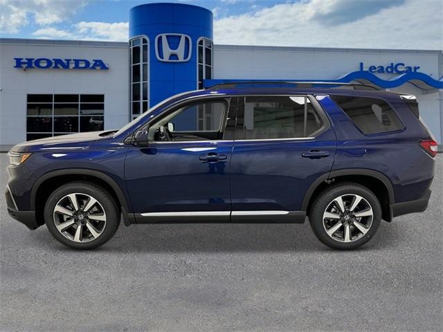 new 2025 Honda Pilot car, priced at $51,050