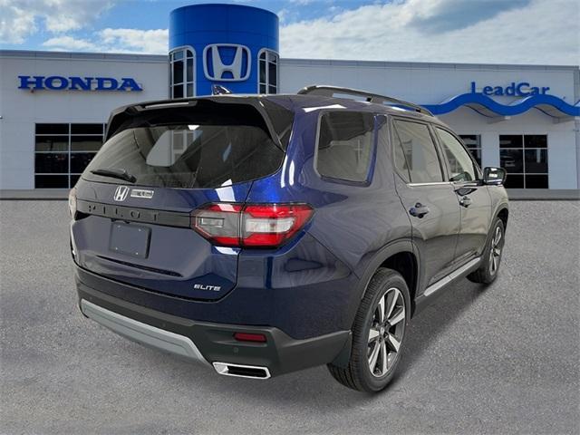 new 2025 Honda Pilot car, priced at $51,050