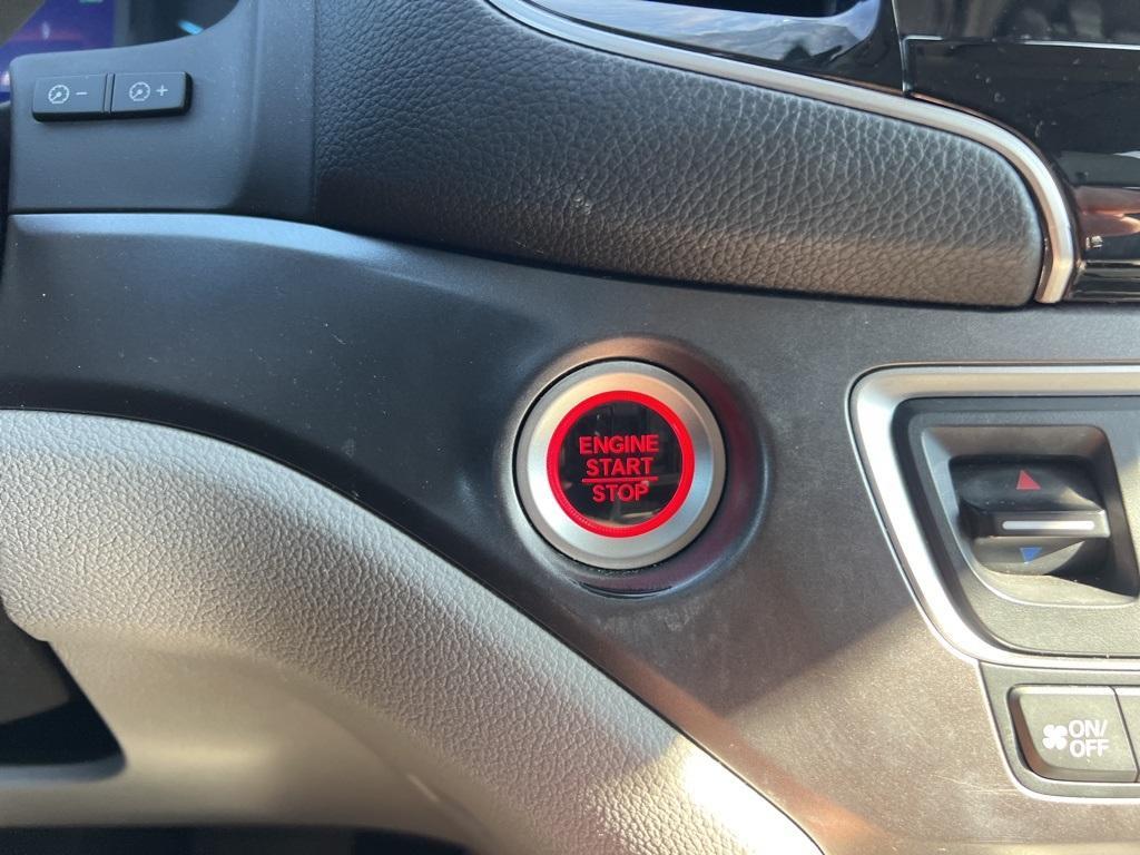 used 2022 Honda Pilot car, priced at $29,957