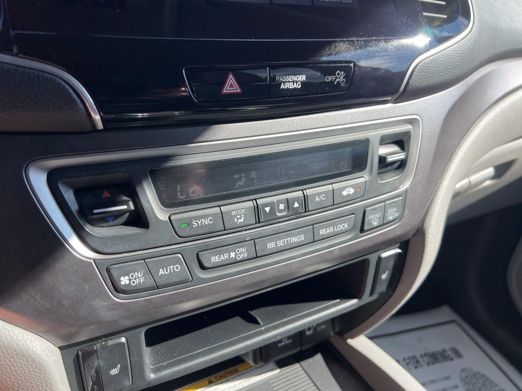 used 2022 Honda Pilot car, priced at $29,957