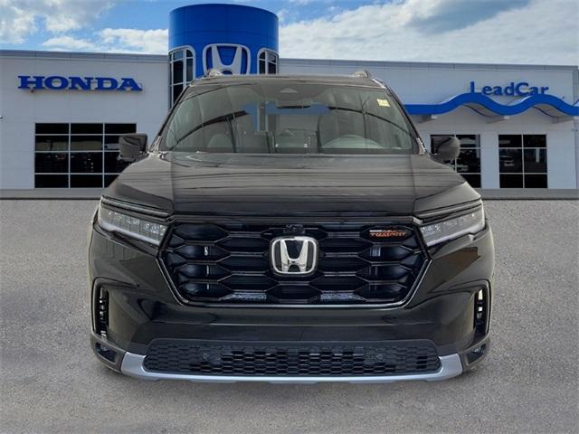 new 2025 Honda Pilot car, priced at $49,795