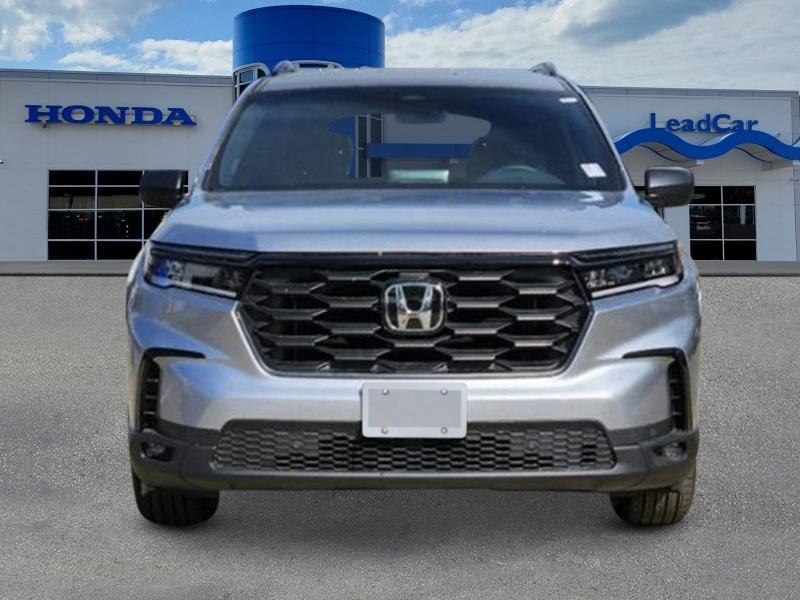 new 2025 Honda Pilot car, priced at $43,795