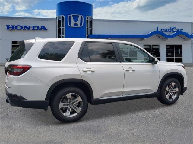 new 2025 Honda Pilot car, priced at $48,255