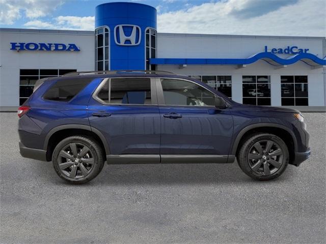 new 2025 Honda Pilot car, priced at $43,695