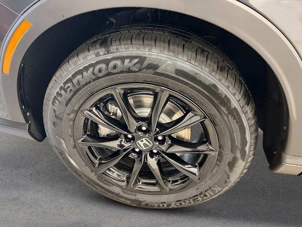 new 2026 Honda CR-V Hybrid car, priced at $39,783