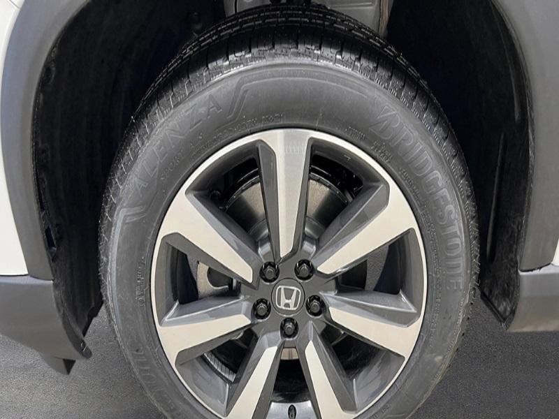 new 2025 Honda Pilot car, priced at $55,715