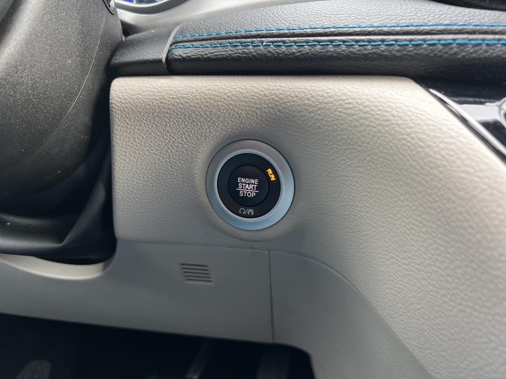 used 2021 Chrysler Pacifica car, priced at $17,099