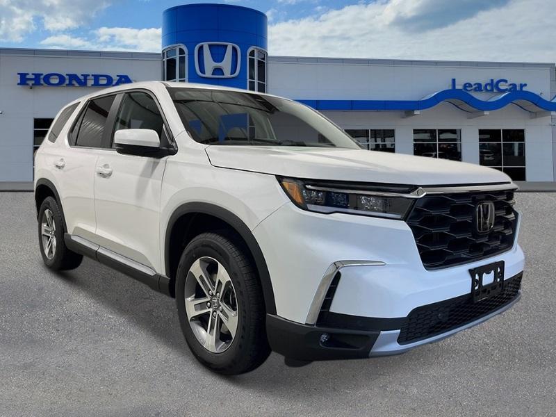 new 2025 Honda Pilot car, priced at $48,280